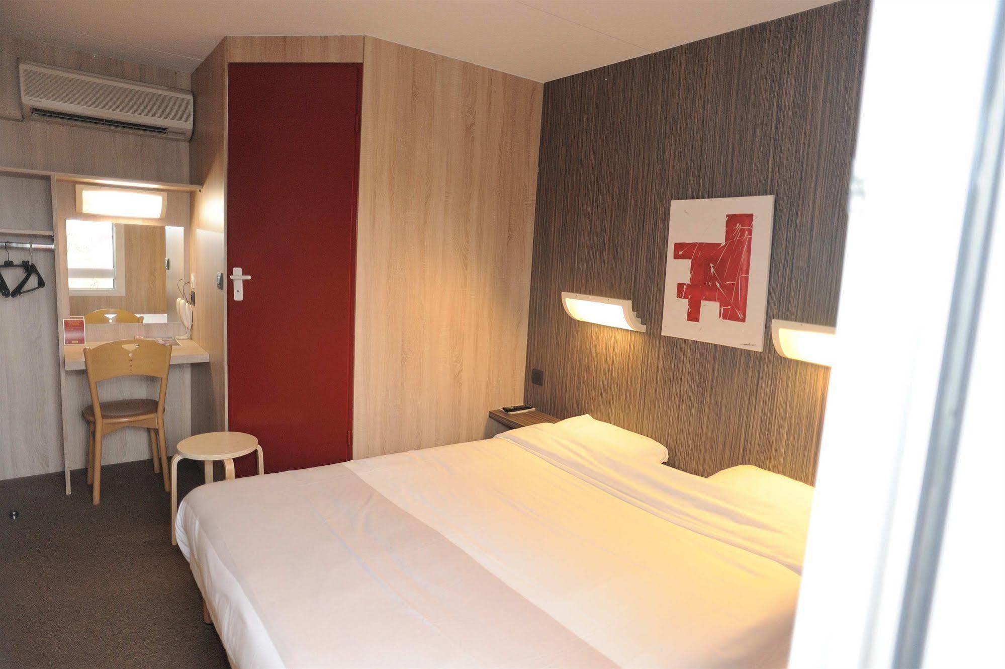 Hotel 4 Saisons Onet-le-Chateau Luaran gambar