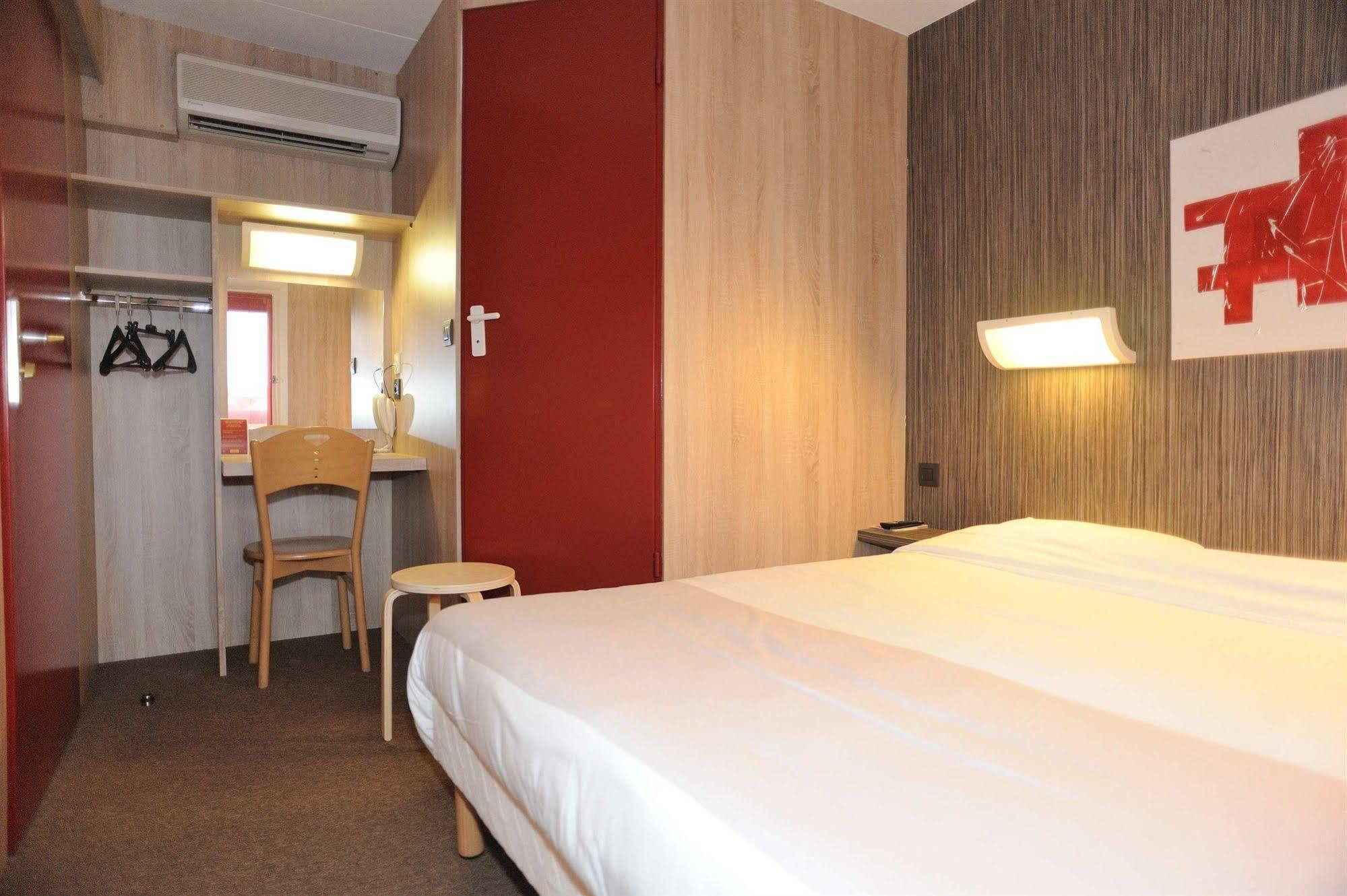 Hotel 4 Saisons Onet-le-Chateau Luaran gambar