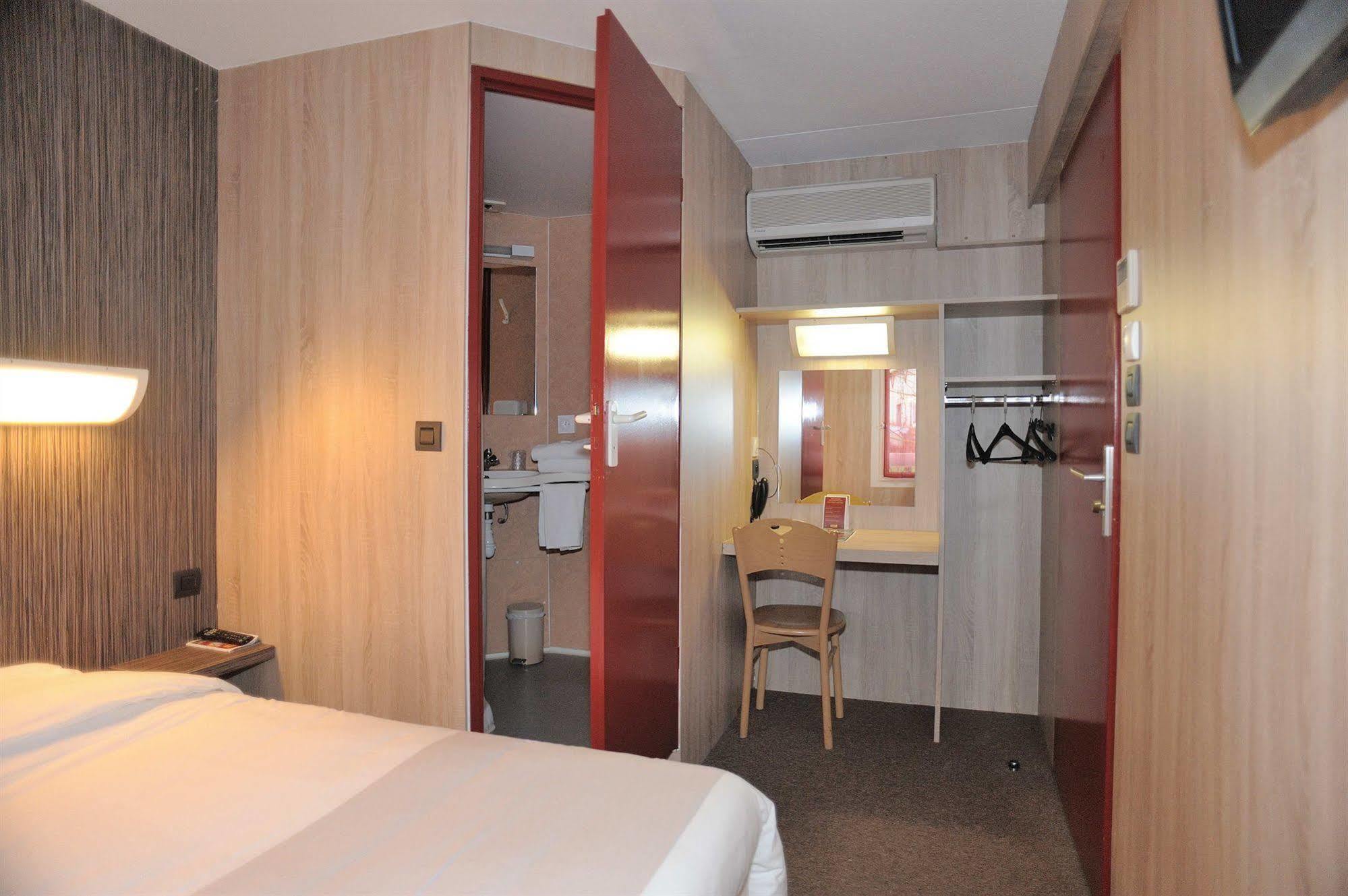 Hotel 4 Saisons Onet-le-Chateau Luaran gambar